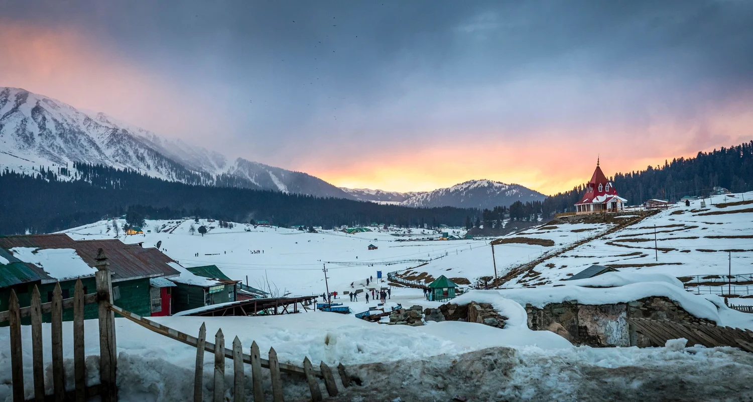 Delhi Srinagar Gulmarg Pahalgam Srinagar